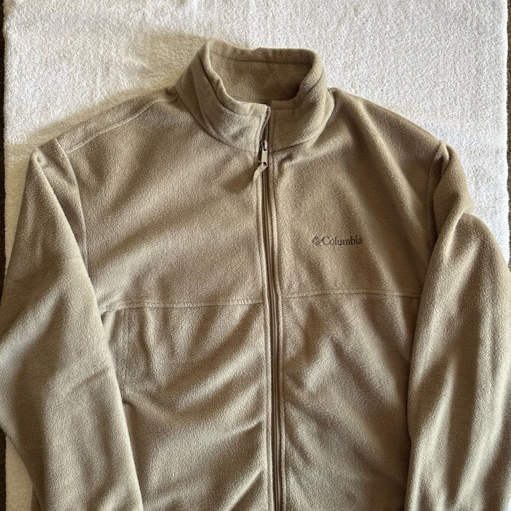 Columbia Men’s Beige Fleece Jacket